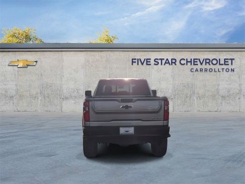 Used 2024 Chevrolet Silverado 2500 ZR2 w/ Technology Package image 7