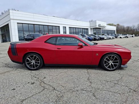 Used 2016 Dodge Challenger R/T Scat Pack w/ Leather Interior Group image 7
