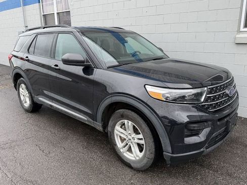 Used 2022 Ford Explorer XLT w/ Class IV Trailer Tow Package AWD/4WD image 3
