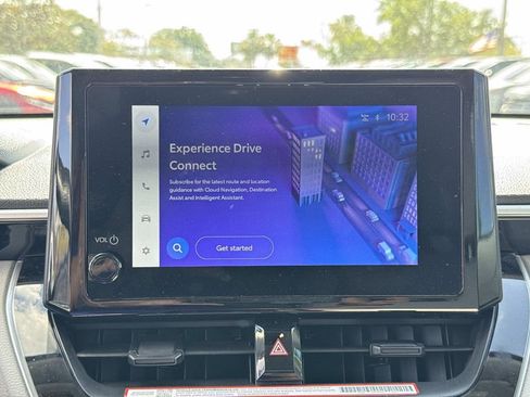 Used 2025 Toyota Corolla Cross L FWD image 21