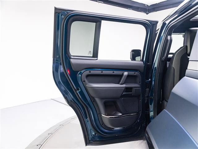 New 2026 Land Rover Defender 110 OCTA AWD/4WD image 25