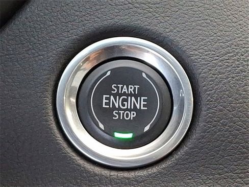 Used 2020 Cadillac XT4 Sport image 25