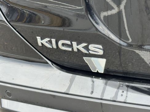 Certified 2025 Nissan Kicks Play S image 40