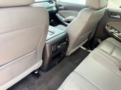 Used 2020 Chevrolet Tahoe LT AWD/4WD image 16