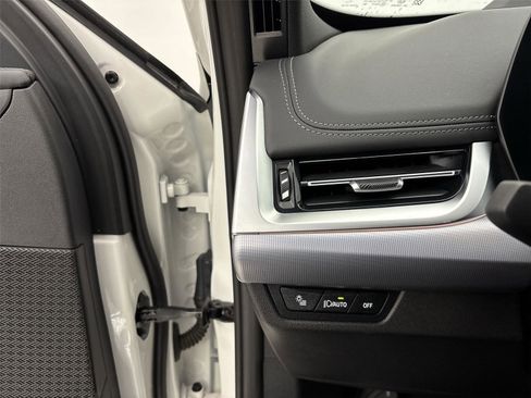 Used 2023 BMW X1 xDrive28i w/ Premium Package image 31