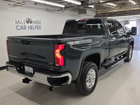 Used 2025 Chevrolet Silverado 2500 LTZ w/ LTZ Premium Package AWD/4WD image 7