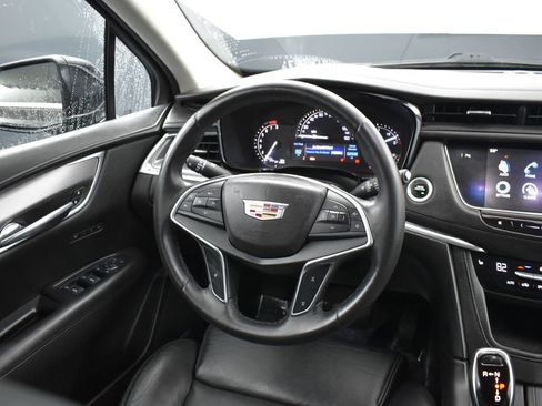 Used 2017 Cadillac XT5 Luxury image 14