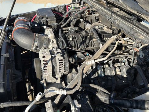 Used 2011 Jeep Wrangler Unlimited Sahara w/ Dual Top Group image 28