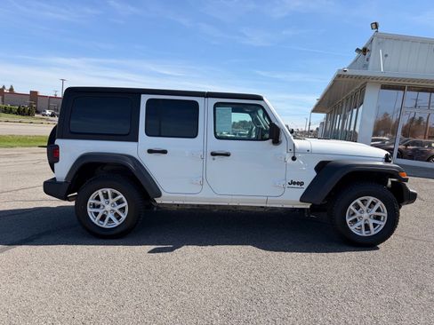 Used 2023 Jeep Wrangler Unlimited Sport AWD/4WD image 7