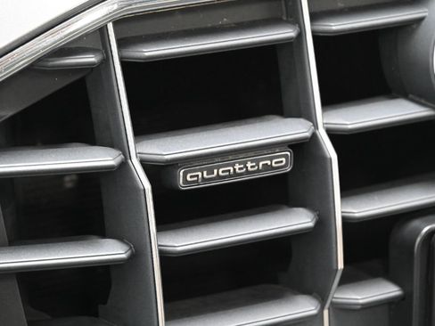 Used 2020 Audi Q8 Premium w/ Cold Weather Package AWD/4WD image 11