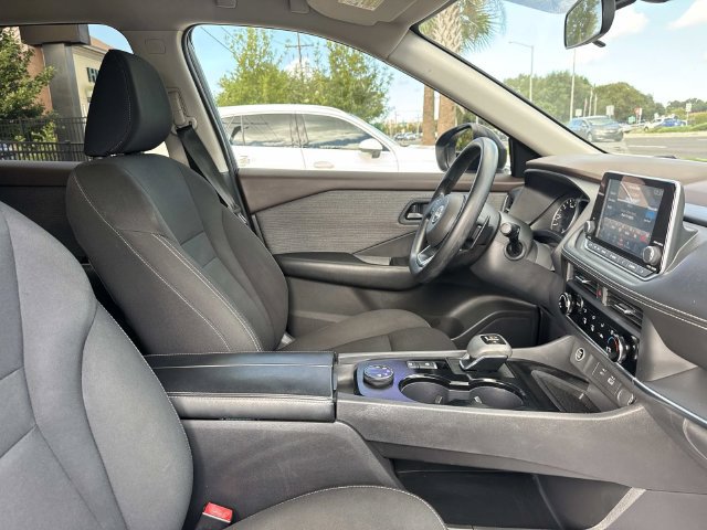 Used 2023 Nissan Rogue S AWD/4WD image 10