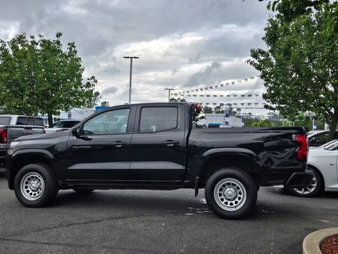 Used 2023 Chevrolet Colorado W/T image 7