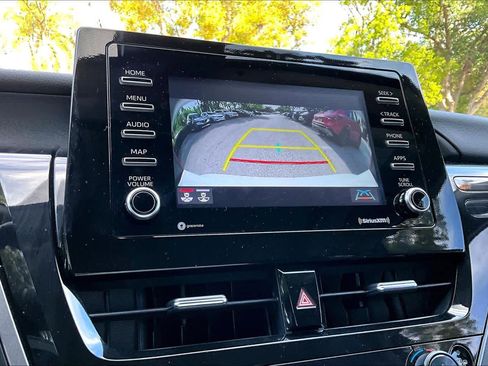 Used 2024 Toyota Camry SE image 25