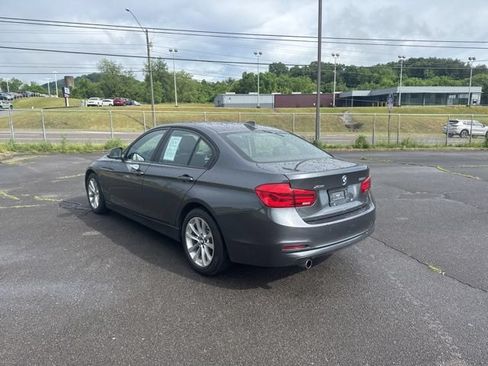 Used 2016 BMW 320i xDrive Sedan AWD/4WD image 6