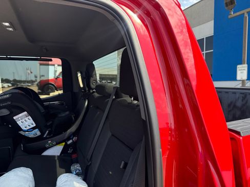 Used 2023 GMC Sierra 1500 Elevation AWD/4WD image 11