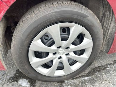 Used 2024 Toyota Corolla LE FWD image 12