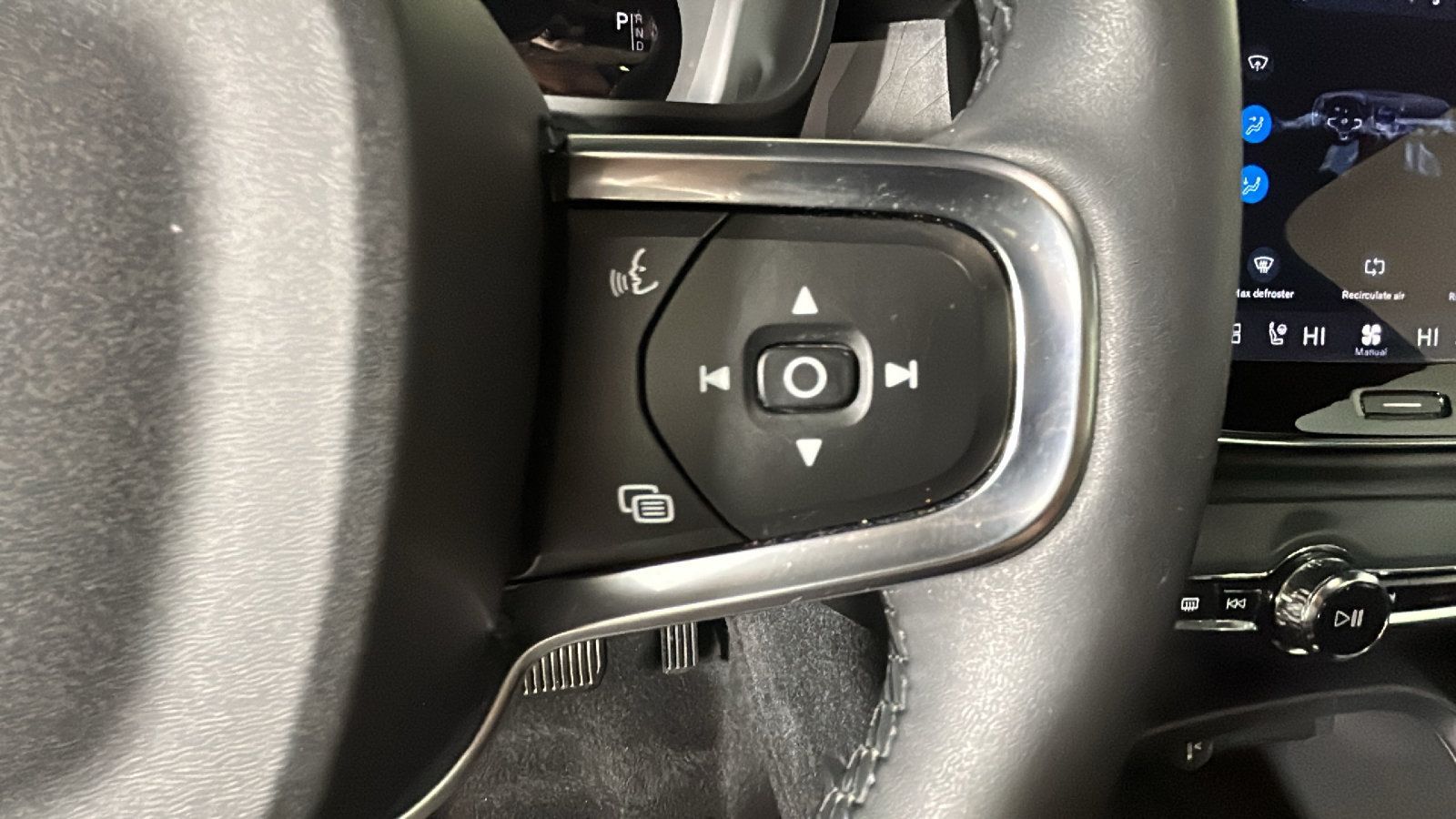 Used 2023 Volvo C40 P8 Recharge Ultimate AWD/4WD image 20