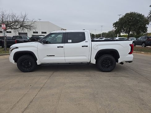 New 2026 Toyota Tundra SR5 image 3