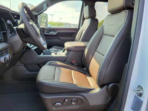 New 2025 GMC Sierra 2500 Denali w/ Denali Reserve Package image 4