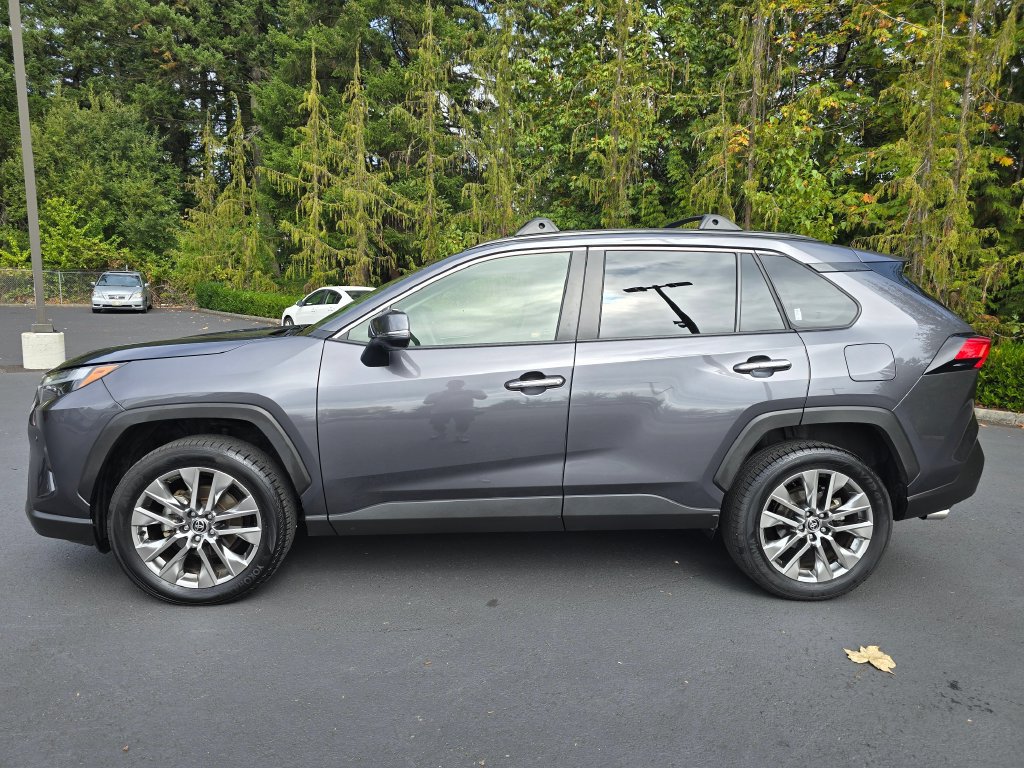 Used 2025 Toyota RAV4 Limited w/ Advanced Technology Package AWD/4WD image 30