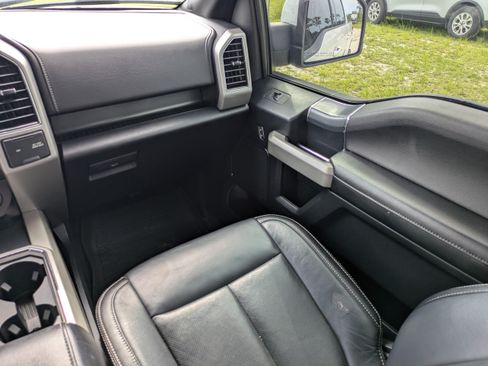 Used 2020 Ford F150 Lariat w/ Equipment Group 502A Luxury AWD/4WD image 16