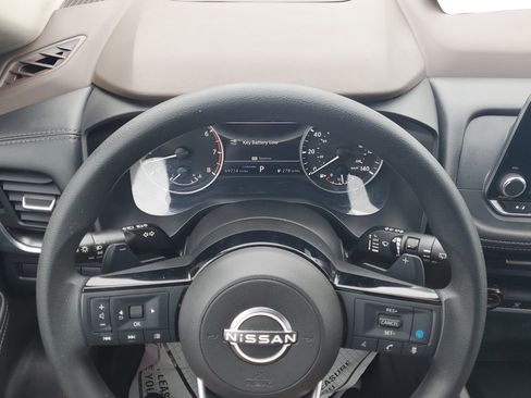 Used 2023 Nissan Rogue SV image 20