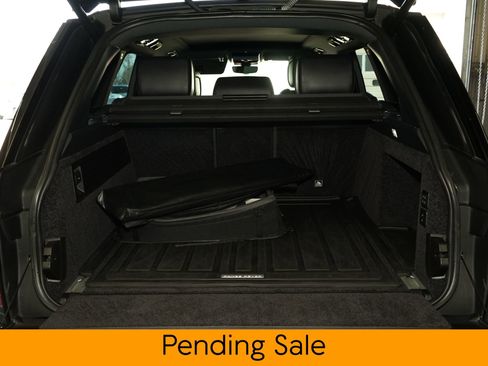Used 2019 Land Rover Range Rover HSE image 32