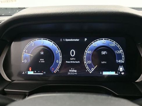 Used 2025 Jeep Grand Cherokee Altitude AWD/4WD image 30