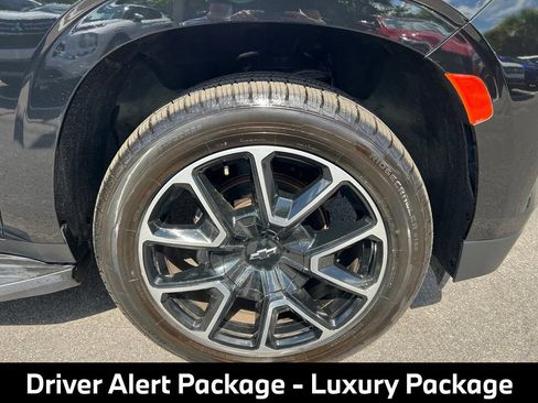 Used 2023 Chevrolet Suburban RST w/ Luxury Package AWD/4WD image 13