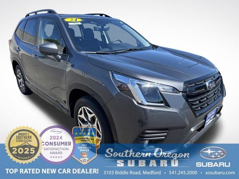 Used 2024 Subaru Forester Premium AWD/4WD image 1
