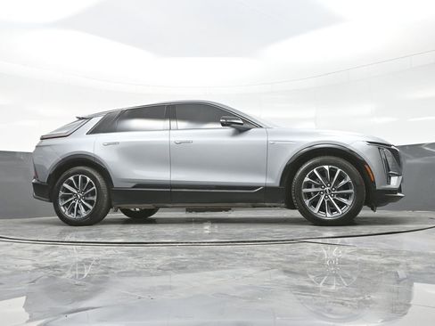 Certified 2024 Cadillac Lyriq Sport w/ LPO, Floor Liner Package image 22