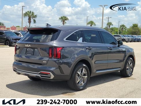 Certified 2024 Kia Sorento EX FWD image 6