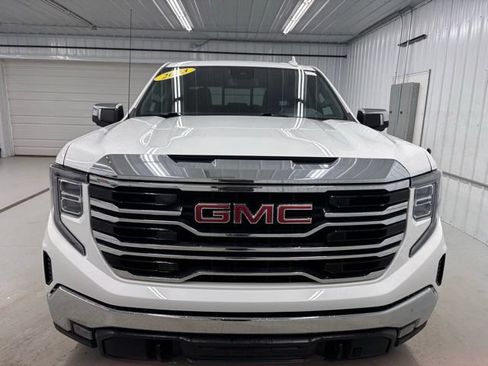 Used 2023 GMC Sierra 1500 SLT w/ SLT Convenience Package AWD/4WD image 2