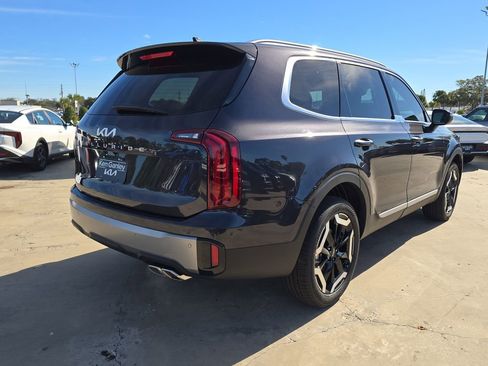 New 2025 Kia Telluride S image 8