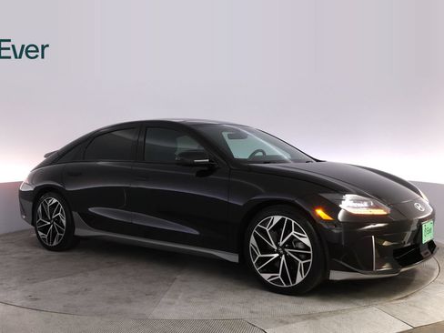Used 2023 Hyundai Ioniq 6 Limited RWD image 14