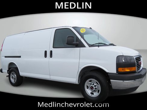 Used 2025 GMC Savana 3500 w/ Driver Convenience Package image 1