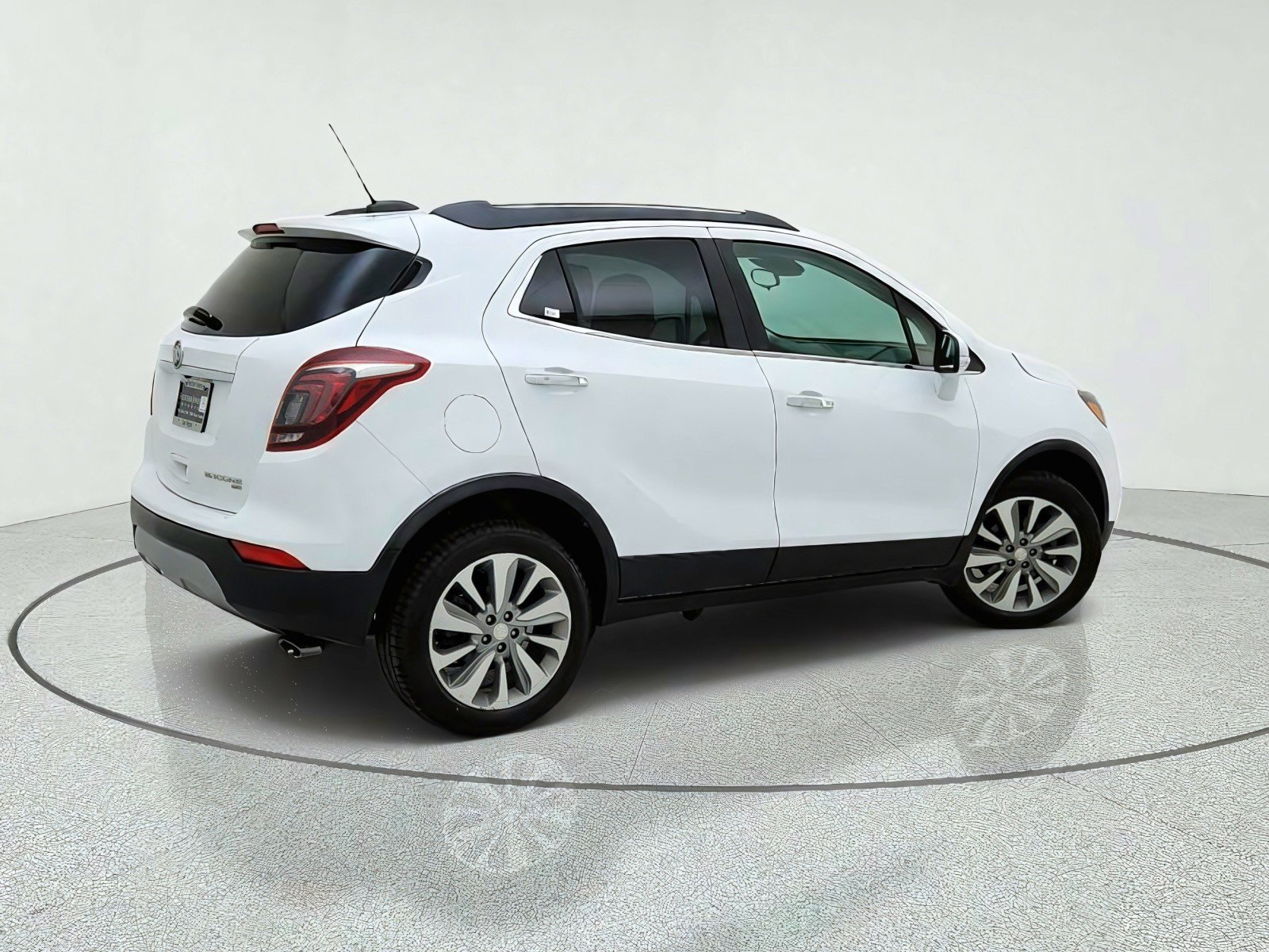 Used 2019 Buick Encore Preferred AWD/4WD image 8