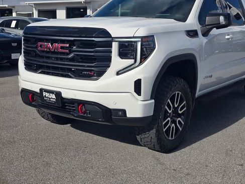 Used 2025 GMC Sierra 1500 AT4 w/ AT4 Premium Package image 10