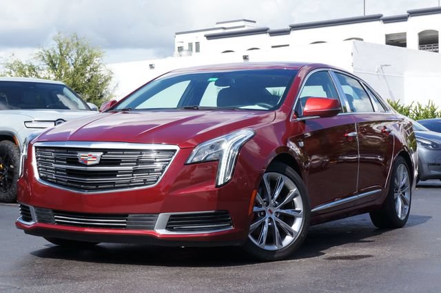 Used 2018 Cadillac XTS FWD image 1