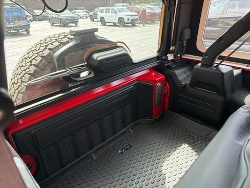 Used 2022 Jeep Wrangler Unlimited Rubicon w/ Steel Bumper Group AWD/4WD image 20