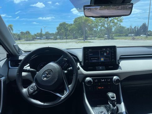Used 2021 Toyota RAV4 Limited AWD/4WD image 14