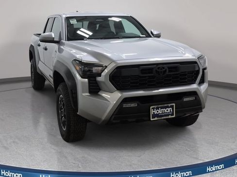 Certified 2024 Toyota Tacoma TRD Off-Road w/ TRD Off Road Upgrade Package AWD/4WD image 3