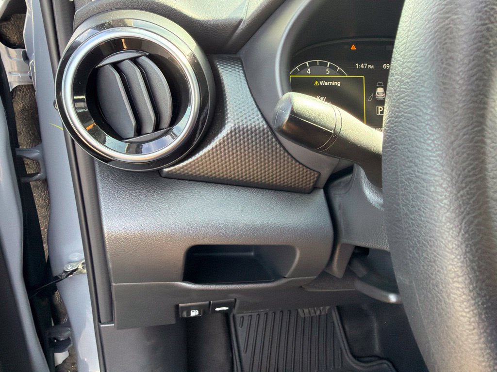 Used 2024 Nissan Kicks SV FWD image 27