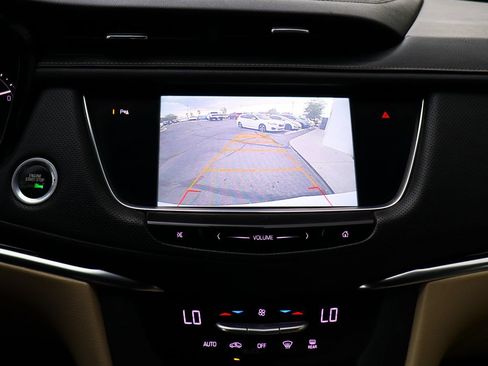 Used 2017 Cadillac XT5 FWD image 48