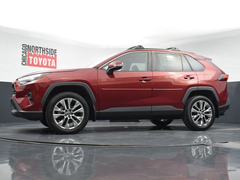 Used 2023 Toyota RAV4 XLE Premium image 28