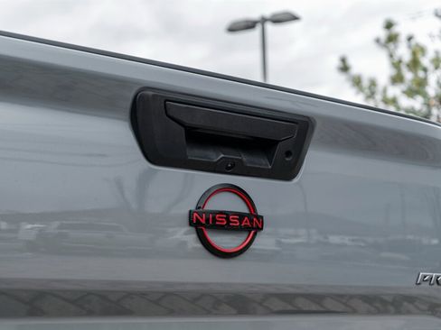 Used 2023 Nissan Frontier PRO-4X w/ Pro Convenience Package image 14