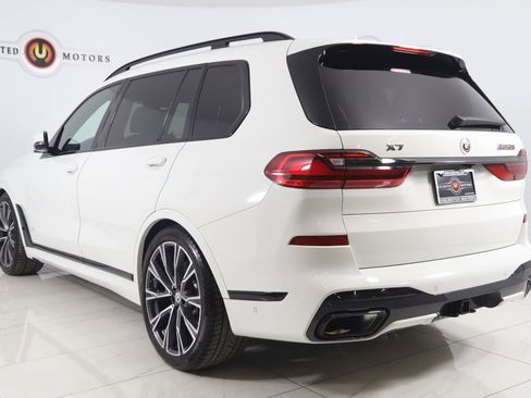 Used 2022 BMW X7 M50i image 4