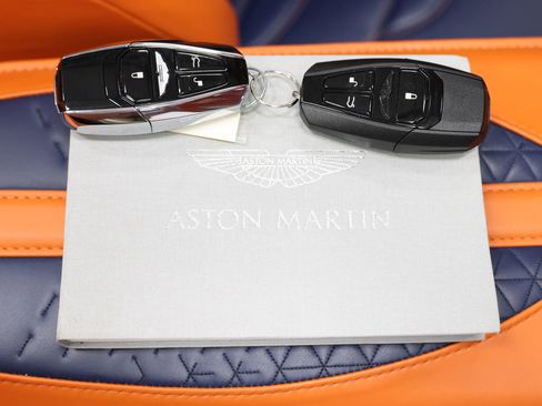 Used 2022 Aston Martin DBS Superleggera Volante RWD image 6