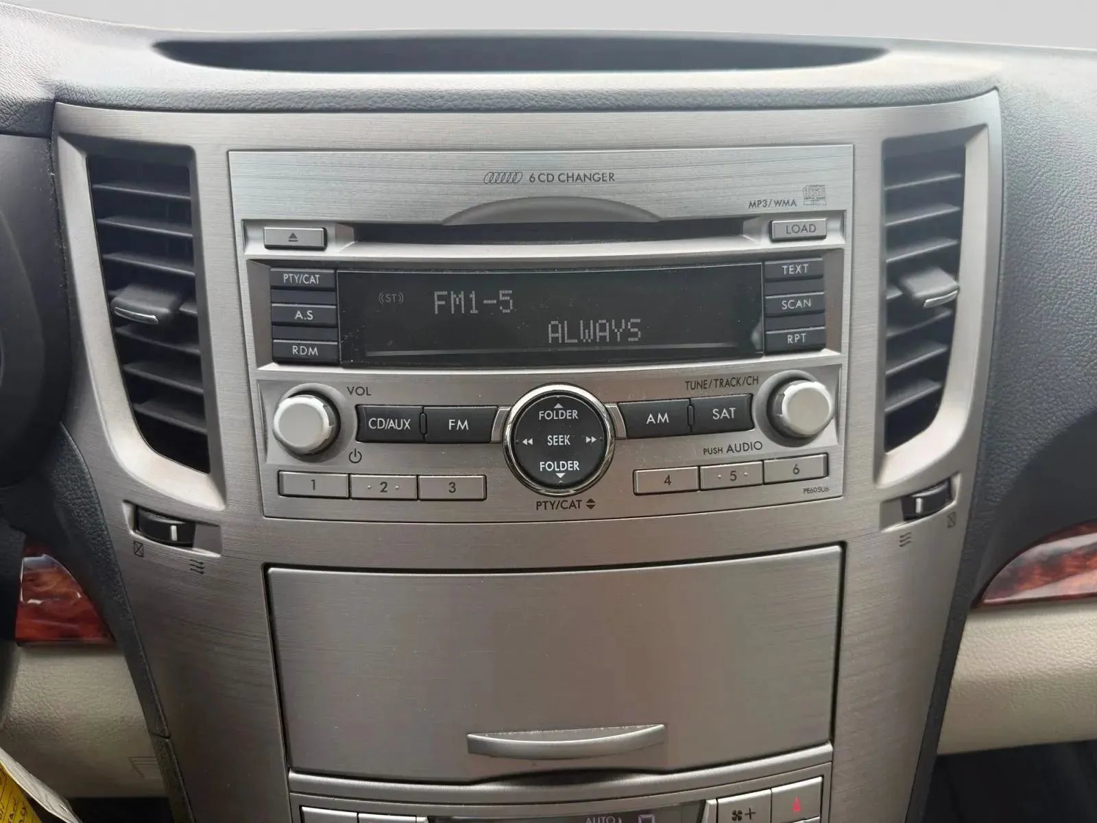 Used 2011 Subaru Legacy 2.5i Limited AWD/4WD image 21