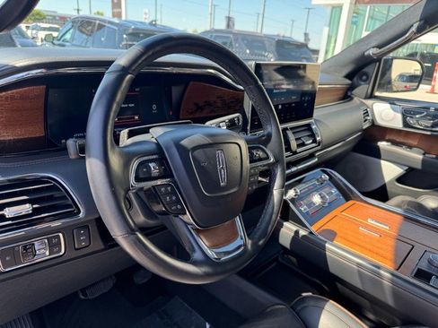 Certified 2022 Lincoln Navigator Black Label AWD/4WD image 15